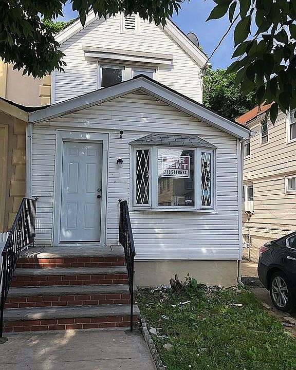 1st image of 118 20 202nd St