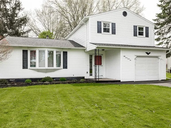 5346 Tranquilla Cir, Clay, NY 13041