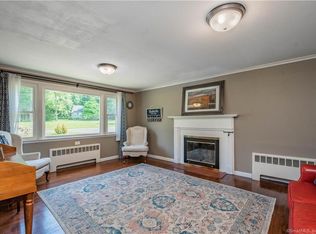 41 Ichabod Rd, Simsbury, CT 06070