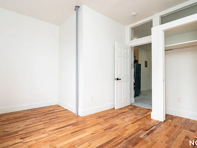 88 Menahan St #3D — Photo 17