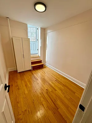 Rented by Tolmas Corporation | media 10