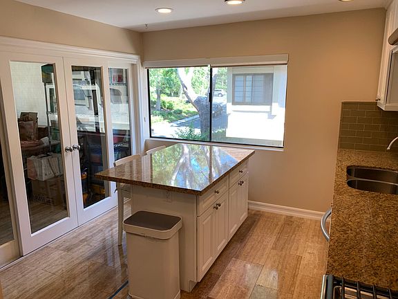 3rd image of 5101 Gaslight Ln