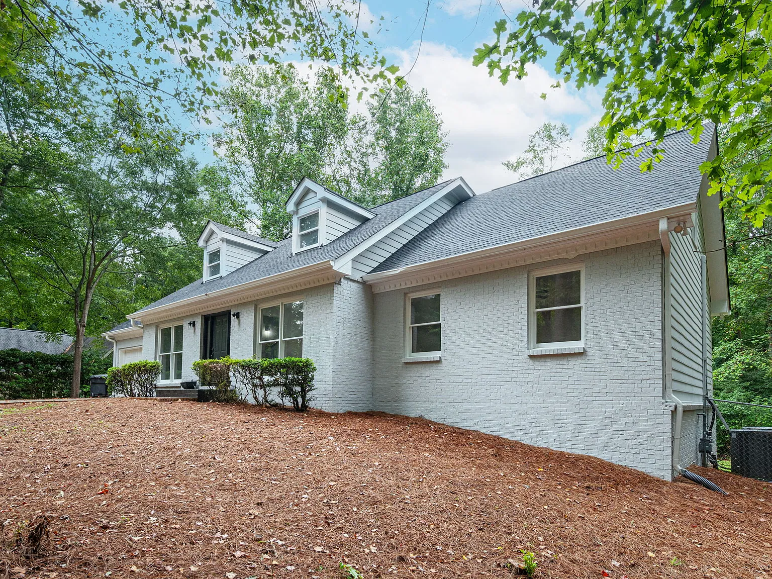 260 Brook Valley Dr — Photo 3