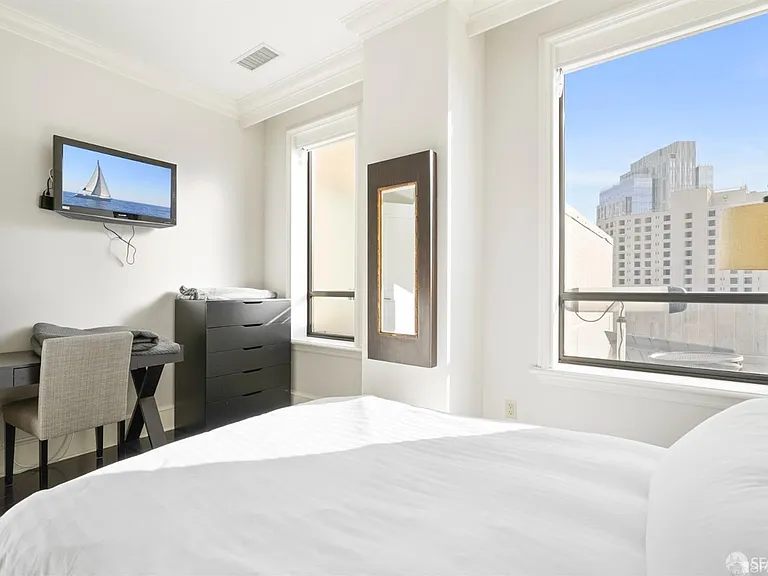 690 Market St #2202 — Photo 16