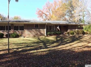 413 Redbud Dr, Gadsden, AL 35901