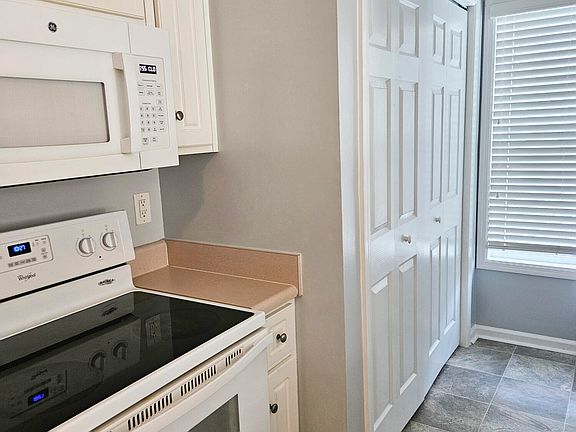 4th image of 432 Northrop Place