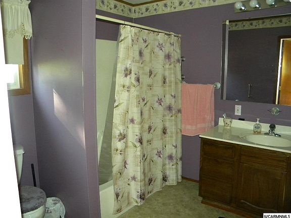 4th image of 110 N Lincoln St
