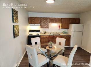 725 Washington St APT 323, Monroe, MI 48161