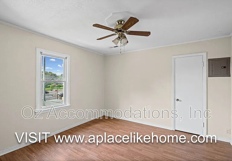 563 S Ash Ave #3 — Photo 12