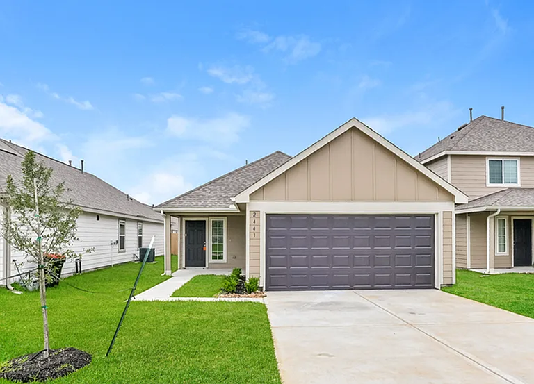 2441 Flathead Dr — Photo 1