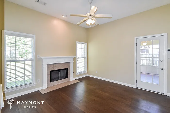 604 Castle Brook Dr — Photo 4
