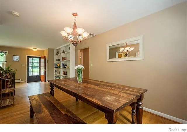 1811 Alhambra Dr — Photo 26