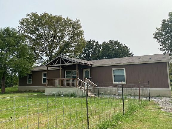 2nd image of 2220 E Main St