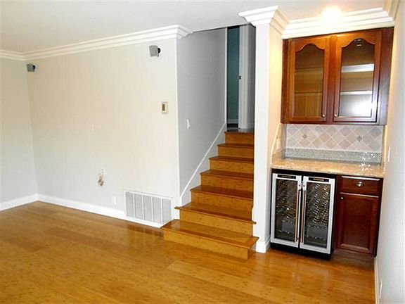 4th image of 3836 Bentley Ave APT 1