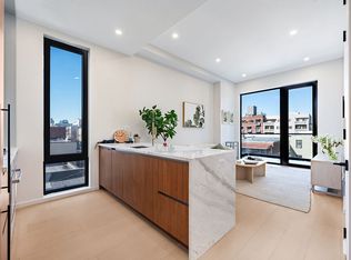 31-16 21st St #4D, Astoria, NY 11106