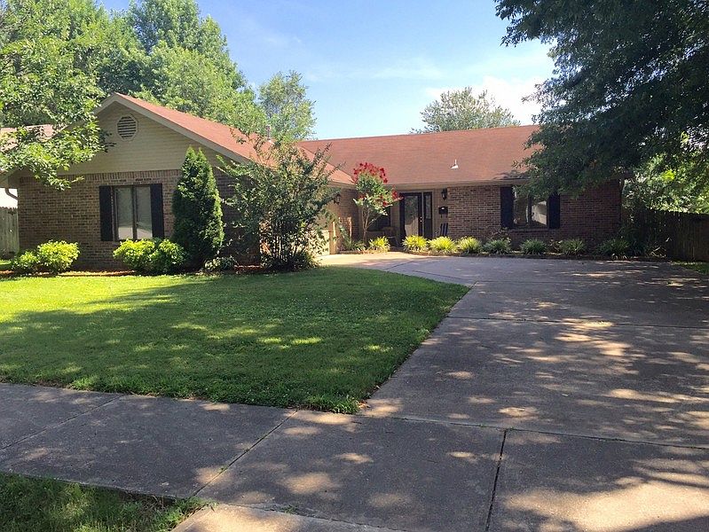 1st image of 1204 NE 2nd St