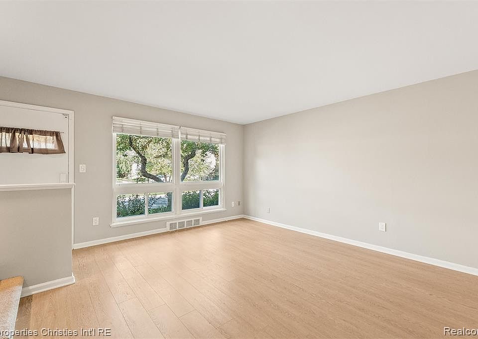 1037 N Old Woodward Ave Unit 4, photo 4