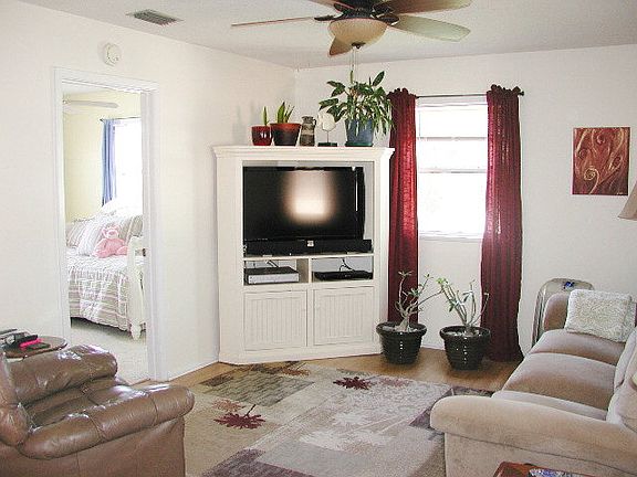 3rd image of 126 Port Ave