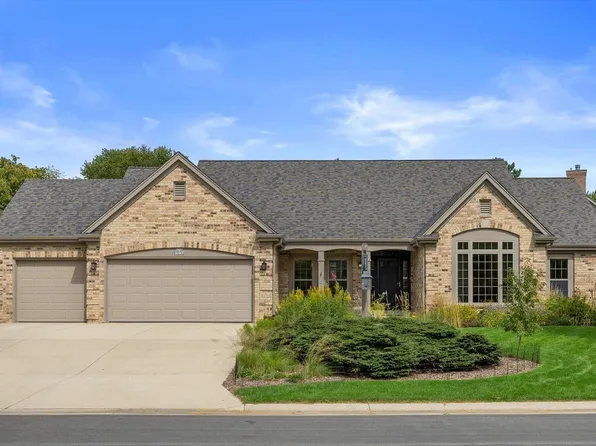 N74W16142 Stonewood DRIVE, Menomonee Falls, WI 53051