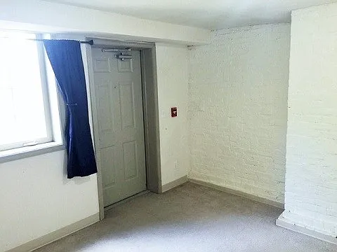 308 W Green St — Photo 7