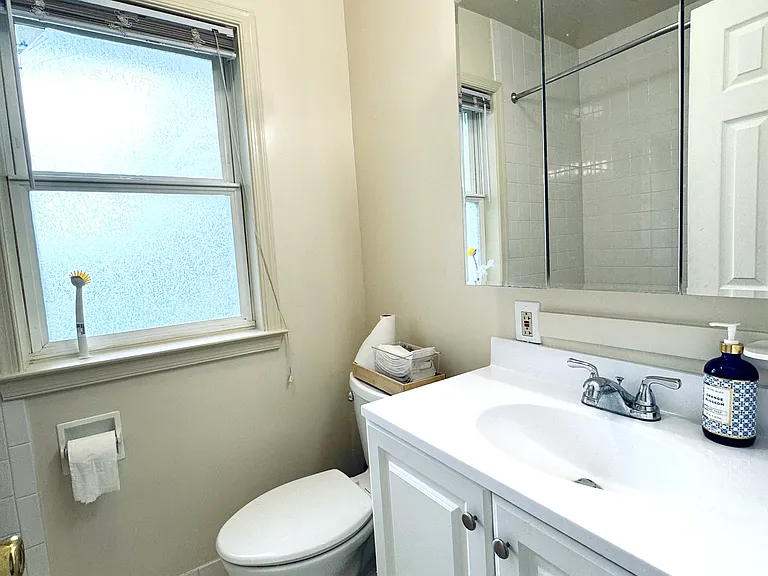 1103 Edmonston Dr — Photo 7