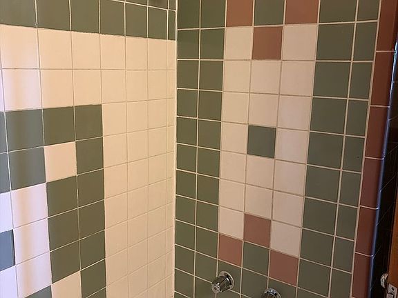 5th image of 2110 S Broadway #8