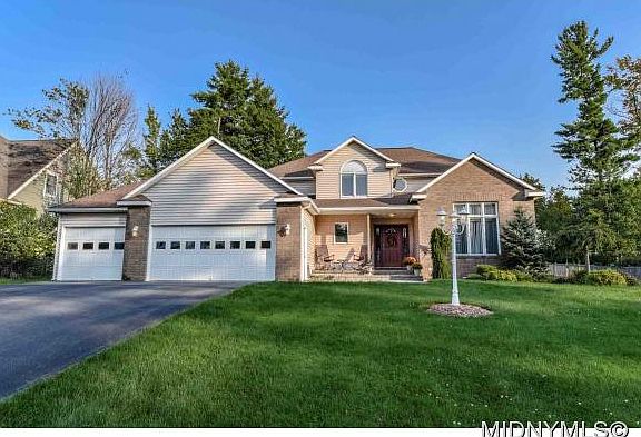 2nd image of 110 Sylvan Way
