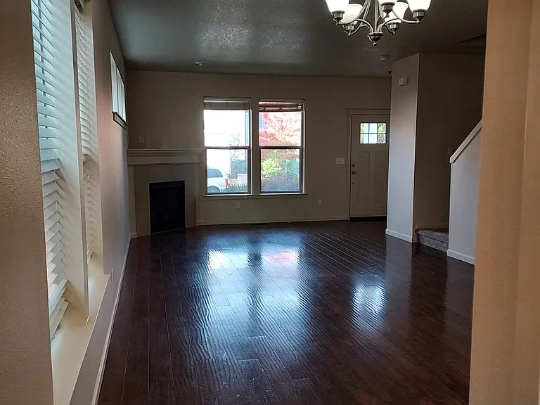 1711 Merganser St — Photo 3