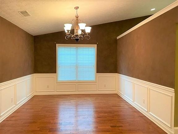 4th image of 322 Leatherwood Ct