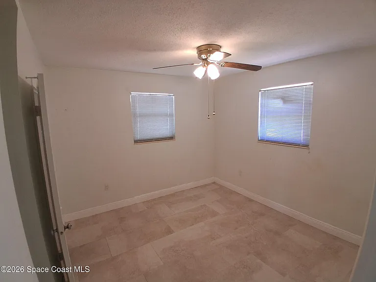 303 Princeton Ave — Photo 21