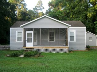 714 Piner Rd, Wilmington, NC 28409