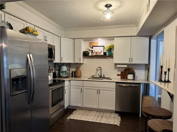 7618 W 59th Ter APT 310, Overland Park, KS 66202