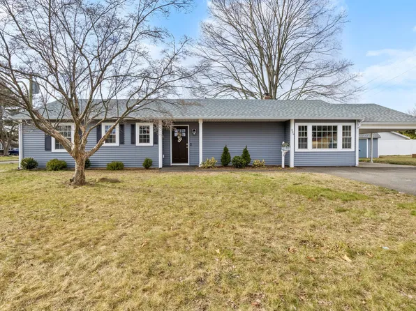 389 Green Manor Terrace, Windsor Locks, CT 06096