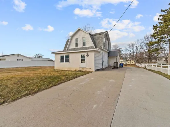 119 A Ave, Kalona, IA 52247