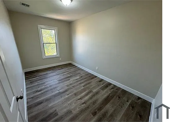 28 Wainwright St #3 — Photo 7