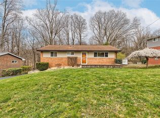 27 Bel Aire Dr, Delmont, PA