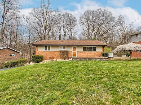 27 Bel Aire Dr, Delmont, PA 15626