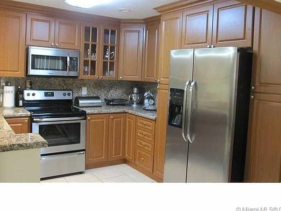 5th image of 20937 Bay Ct APT 111