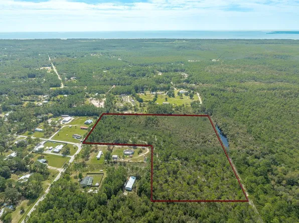 317 Paradise Ln, Apalachicola, FL 32320