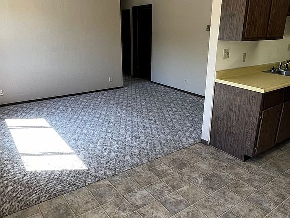 5th image of 1025 7th Ave NE #19