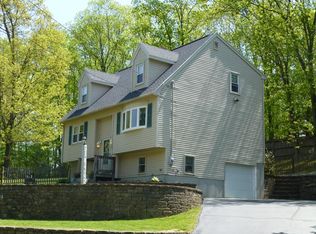 34 Herricks Ln, Millbury, MA 01527