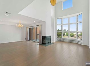 309 Nelson Ct, Edgewater, NJ 07020