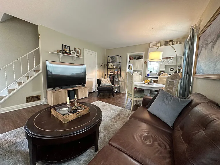 49 E Rosemont Ave — Photo 10