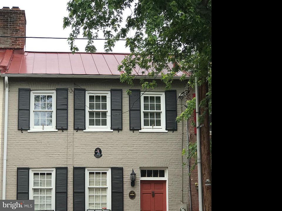 2nd image of 321 Queen St