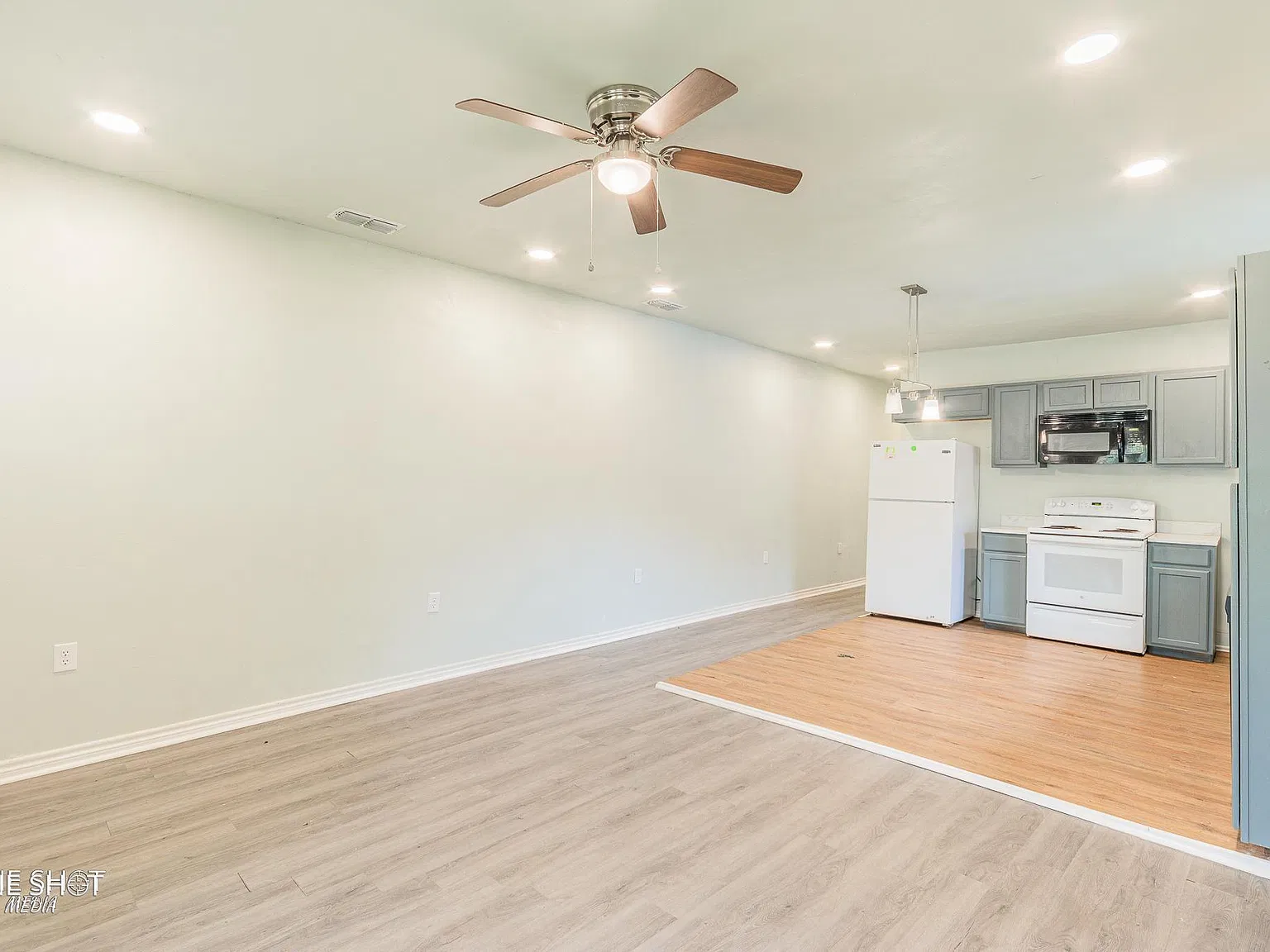 2 bed, 1692 sqft, $1,200 — Photo 3