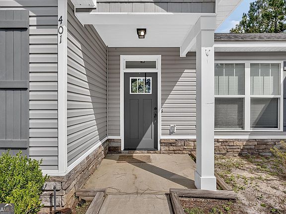 5th image of 401 Coles Way