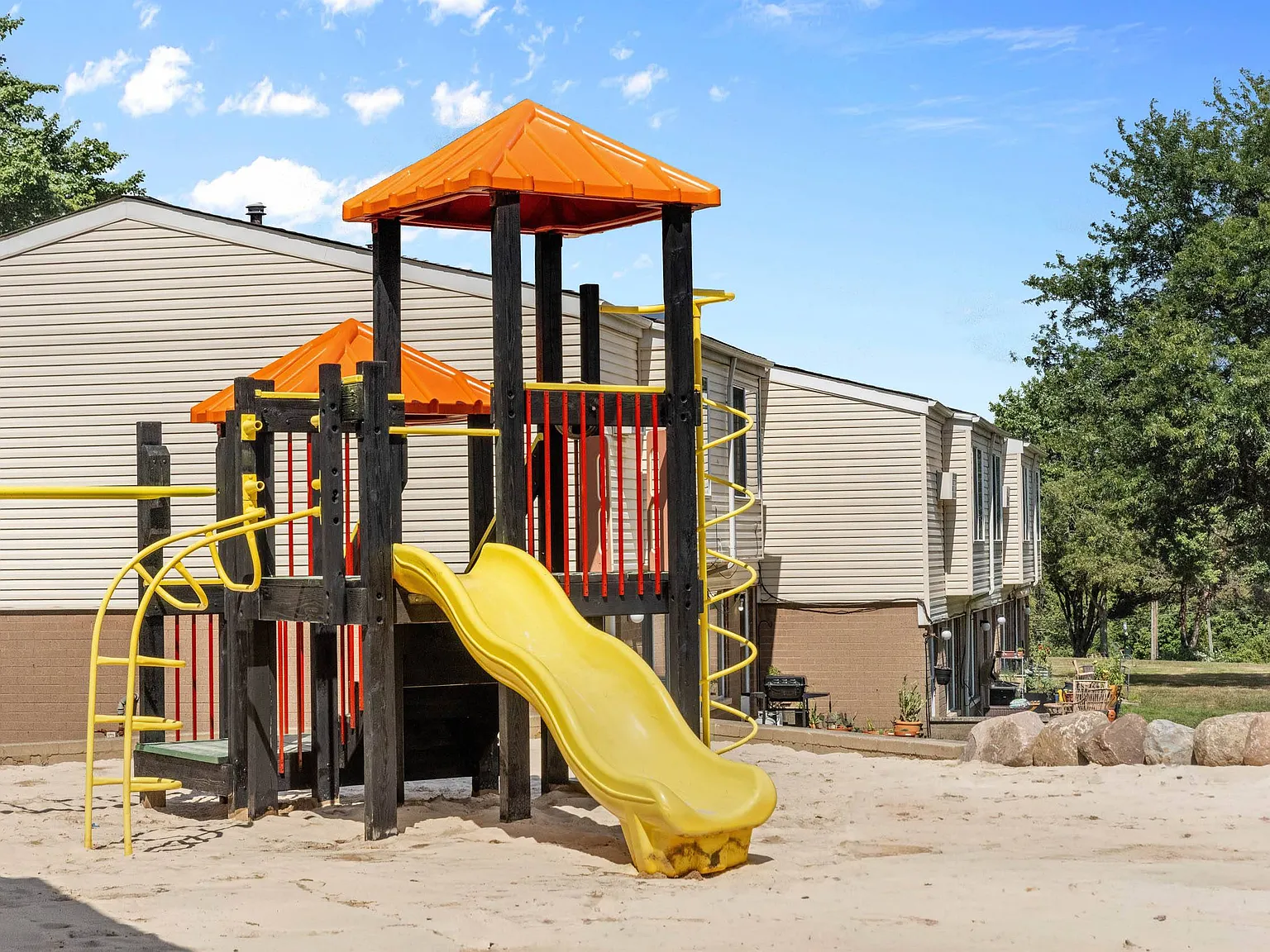 Indian Valley Apartments — Photo 4