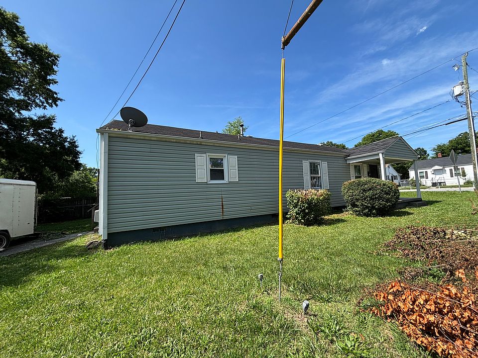 1st image of 1001 N English St