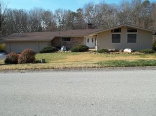 111 Baylor Dr, Oak Ridge, TN 37830