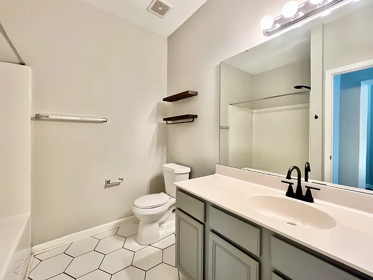 119 Ross Moore Ave — Photo 13